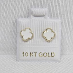 Oro 10k Arete Esmaltado Earrings 4 Leaf White Inspired (7mm)